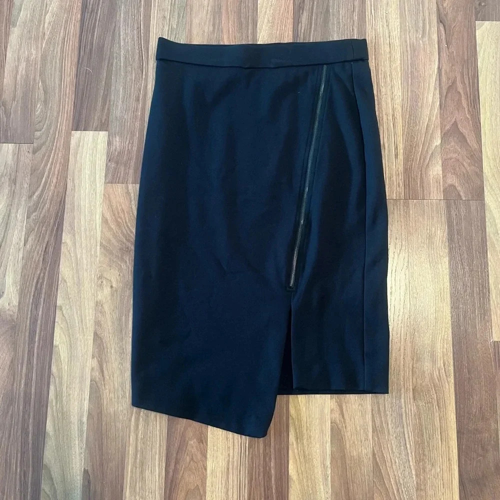 Asymmetrical skirt